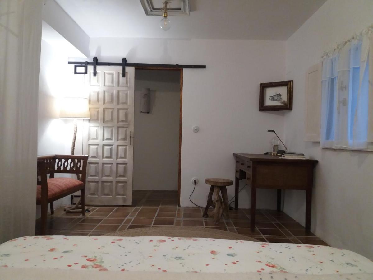 Hugoren Egoitza Zubialde Exterior foto